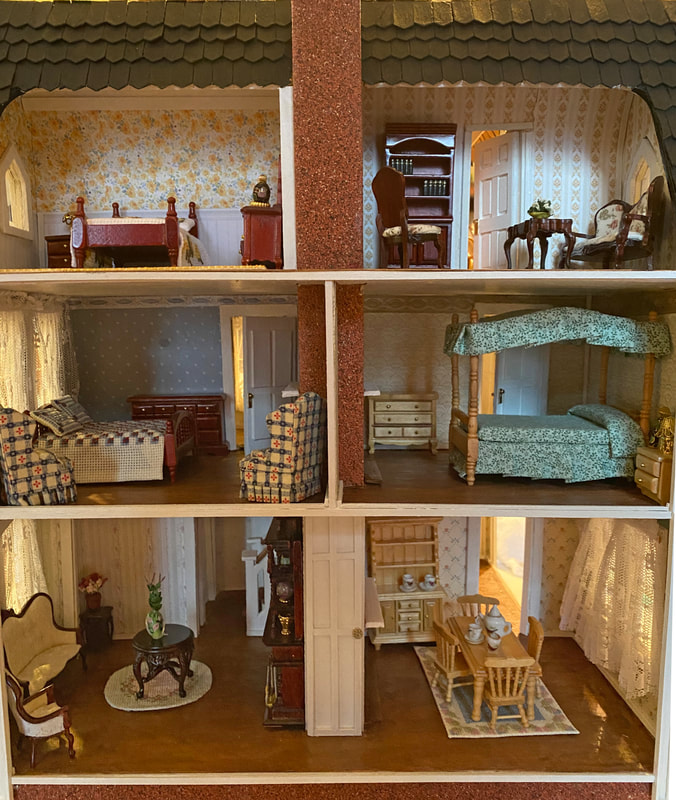 Fairfield Nana's Dollhouses and Miniatures