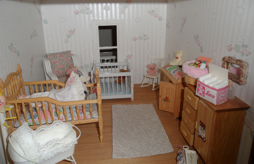 Montclair Nana's Dollhouses and Miniatures