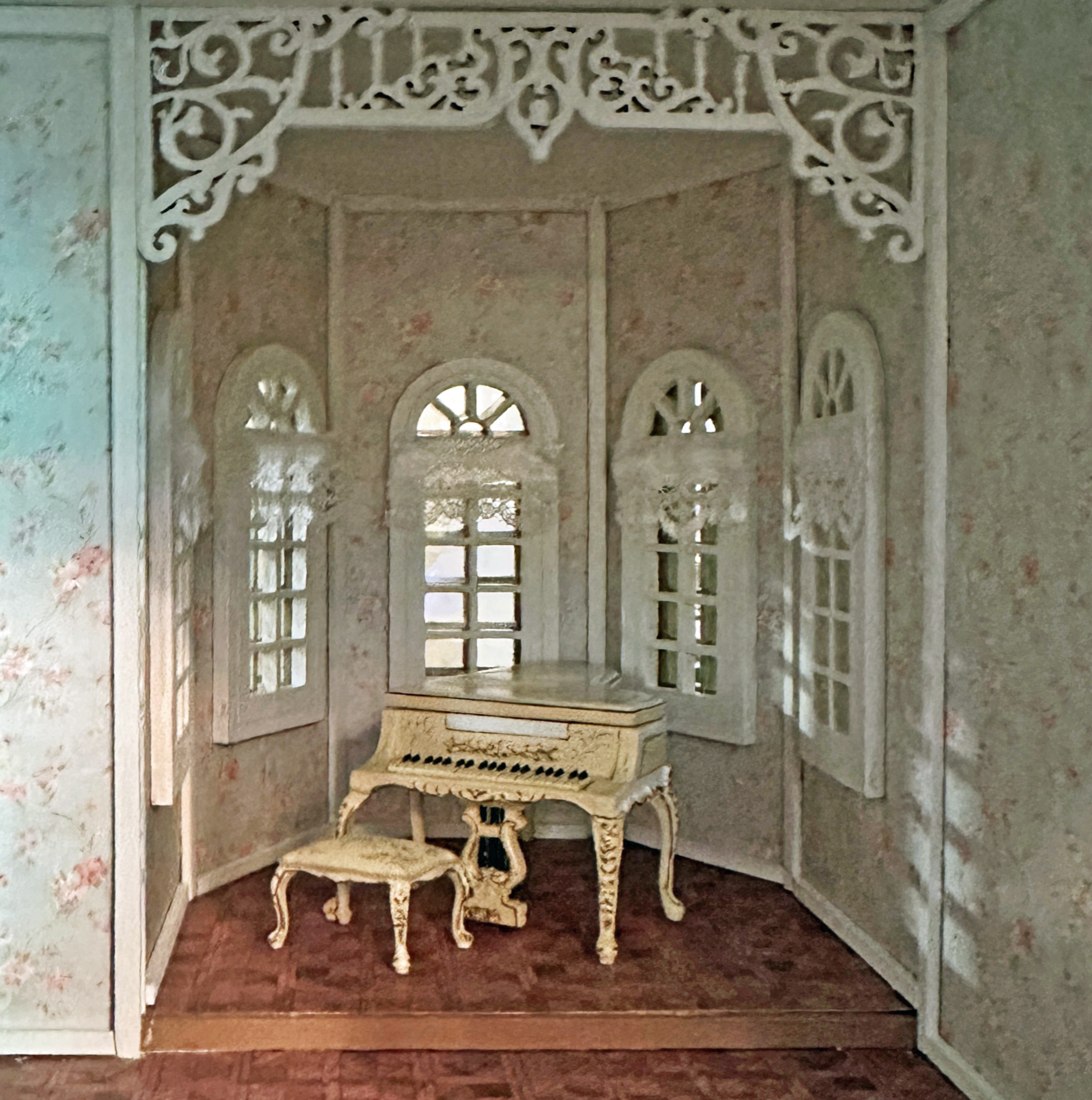 Peach Manor Bespaq Piano